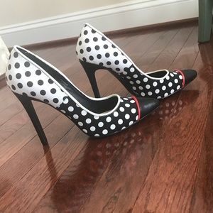 EUC Polkadot Pointed Heels
